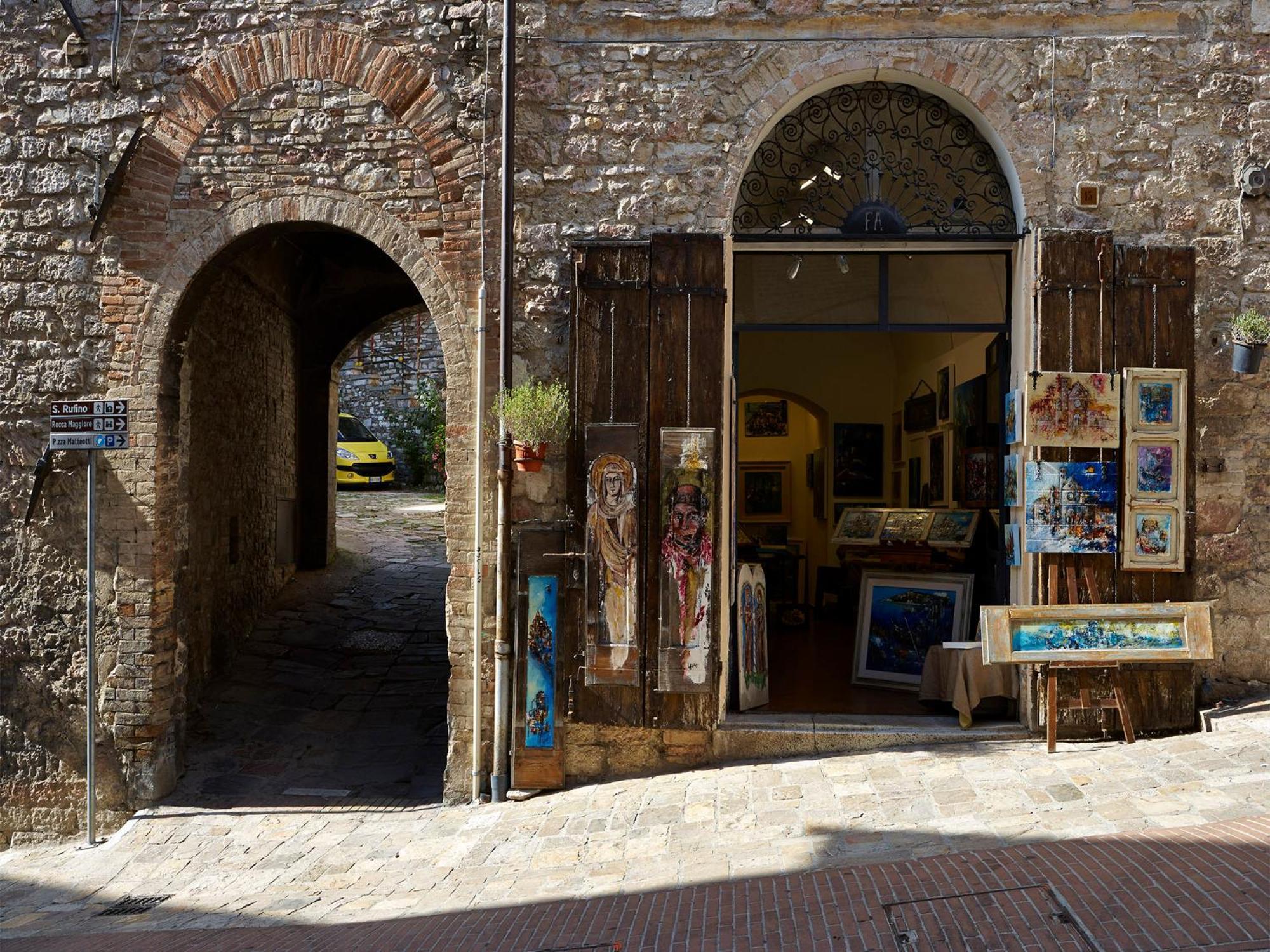 Il Cortile Di San Rufino Assis Exterior foto